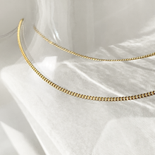 Lade das Bild im Galerie-Viewer, KAT EVE 'Classic Curb Medium' Kette 45 cm oder 50 cm Länge 1.2 mm Breite echtes 333 (8k) Gold