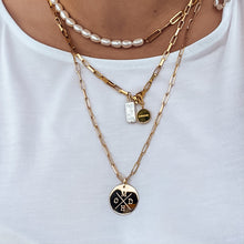 Lade das Bild im Galerie-Viewer, KAT EVE 'Delicate Disc XL' Anhänger Ø 20 mm mit X Gravur echtes Gold 333 (8k) Gelbgold