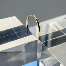 Lade das Bild im Galerie-Viewer, KAT EVE &#39;Flat Favorite Fine&#39; Ring echtes Gold
