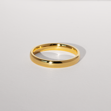 Lade das Bild im Galerie-Viewer, KAT EVE &#39;Ehering Halfround Slim&#39; 750 Gold
